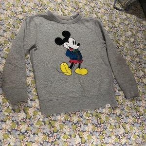 Gap Mickey sweater/ Star Wars glow in the dark szS